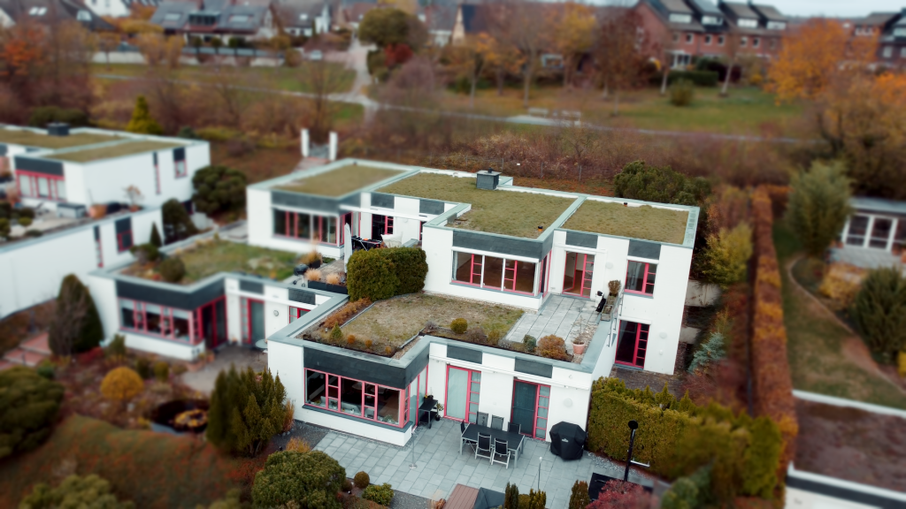 Still 2025-11-13 230559_1.34.1