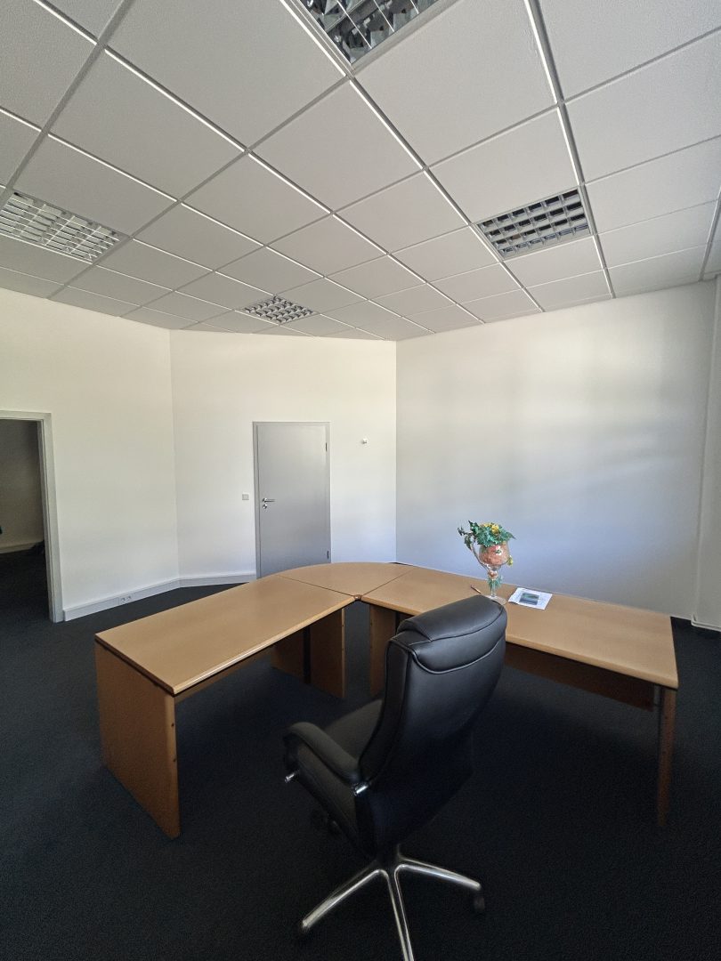 Büro 1