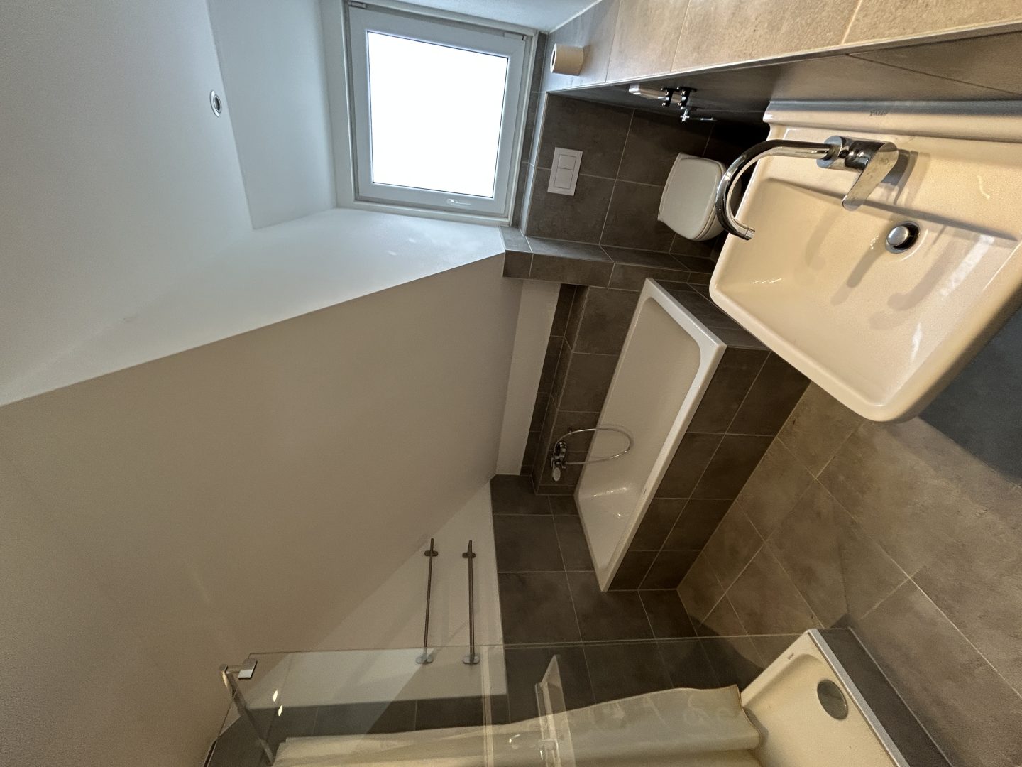 20260206_092928328_iOS