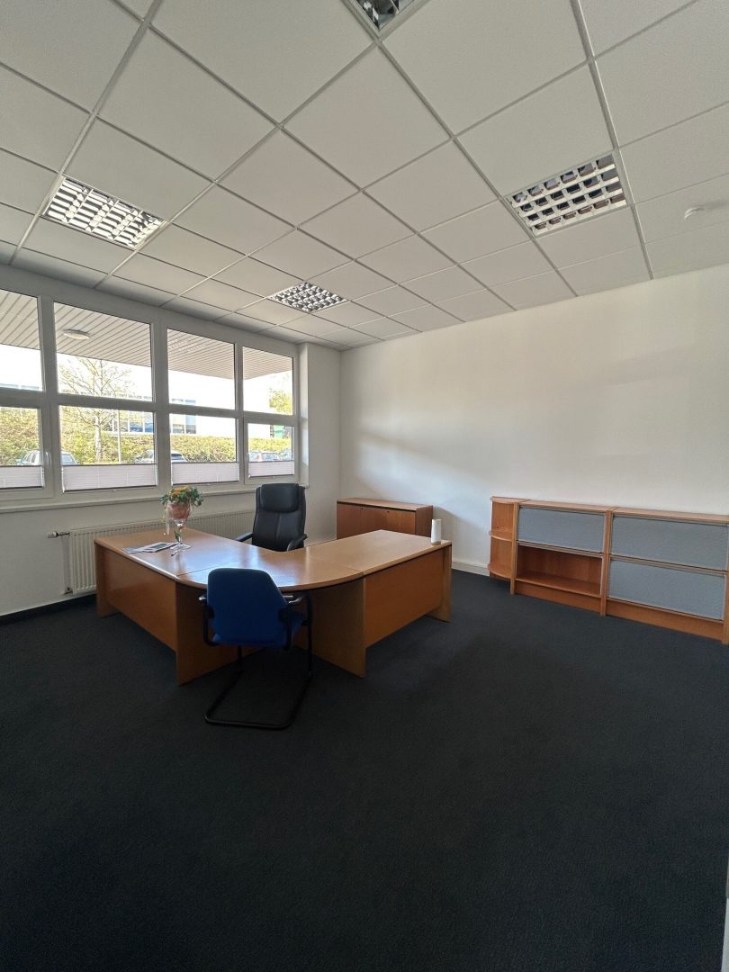 Büro 1